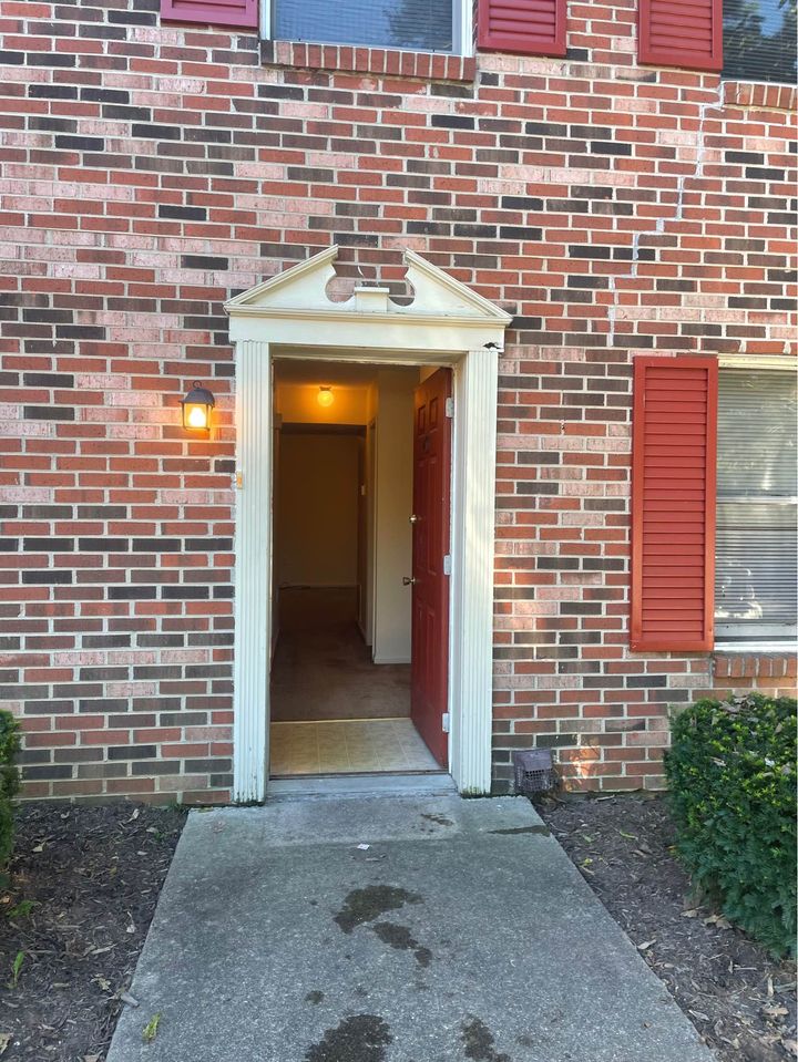 100 Willis Manor Drive - 42